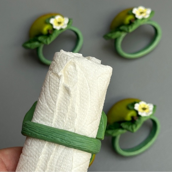 Set of 4 Green Pears Napkin Rings - Picture 5 of 8